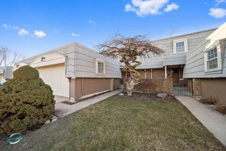 670 Versailles Circle