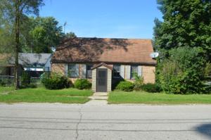 220 Hickory Terrace