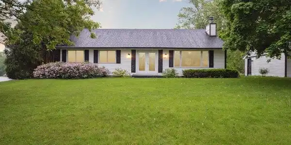 2213 Candlewick Drive SE