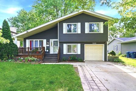 1240 Foxcroft Drive