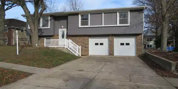 32 Ashley Lane