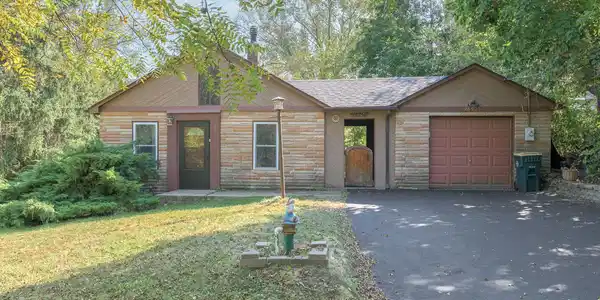 26935 W Wooster Lane