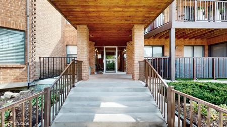 6401 Clarendon Hills Road
