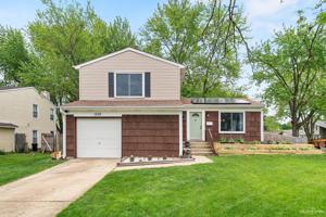 1225 Foxcroft Drive