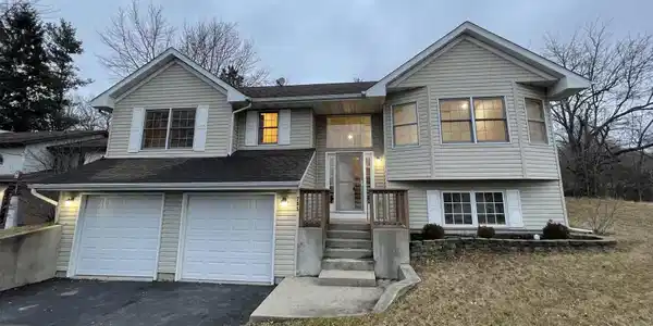 205 Candlewick Drive SE