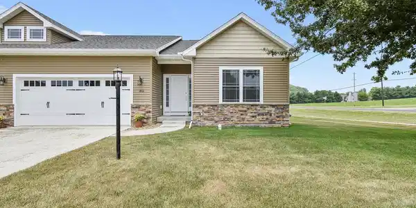1801 Lake Ridge Court