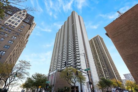 6033 N Sheridan Road