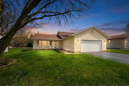 2211 Candlewick Drive SE