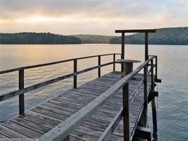 121 Clarks Cove RD