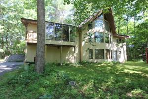 211 Lakeshore Drive