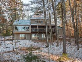 8 Moonrise Lane