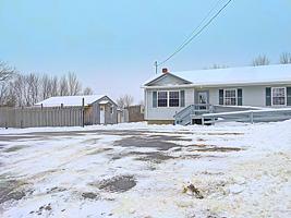 150 Moosehead Trail
