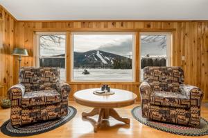 12 Cousins Point