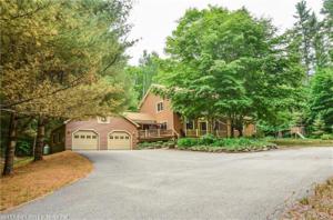 11 Acorn LN