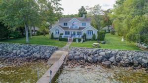 8 Rocky Shore Avenue