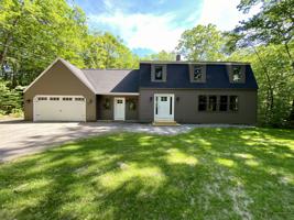 85 Deep Cove Road