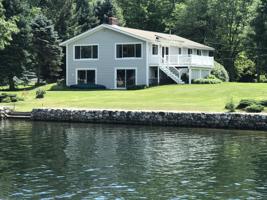 7 Beach Road