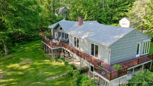 13 Edgewater Lane