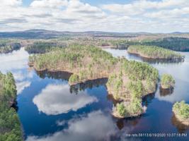 82 Arrowhead Island