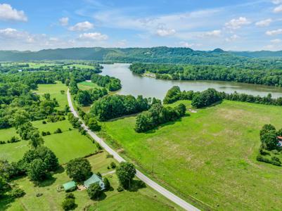 1041 Smith Bend Ln
