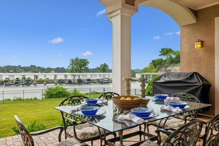 17 Harbor Cove Dr