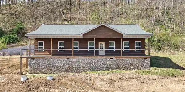 190 Park Dr