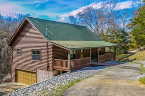 251 Hurricane Ln