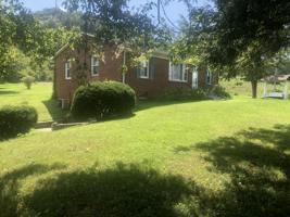 280 Blue Hill Ln
