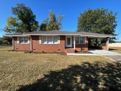 104 Kelly Dr