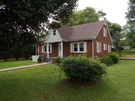 407 W Pillow St