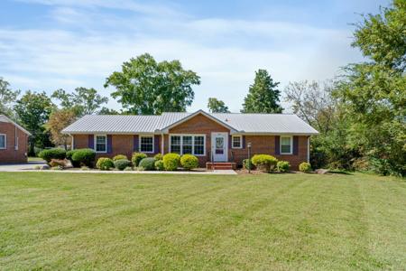 804 Pleasant View Dr