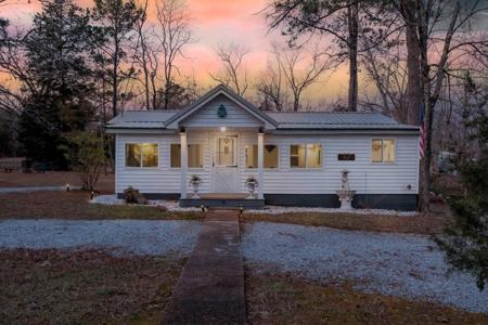 62 Foster Dr