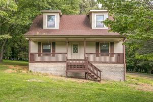 65 Lakeside Dr