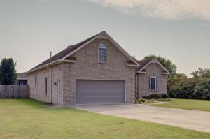 226 Lakeview Dr