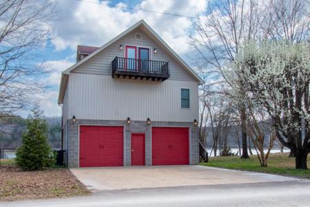 830 Whites Creek Lane