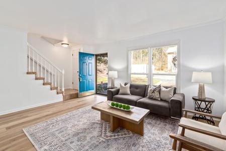 513 Williamsburg Dr