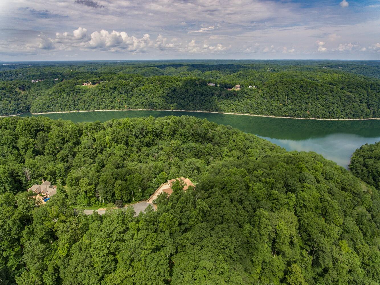 1055 Riverwatch Trace, Sparta, TN lhrmls01961794