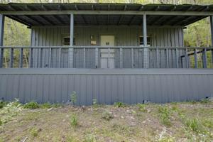 323 Dryden Ln