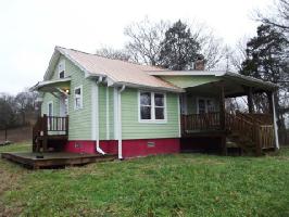 475 Horseshoe Bend Ln