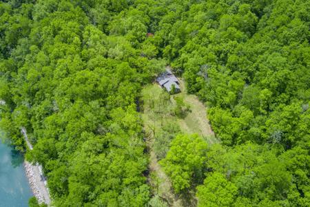 636 River Rd