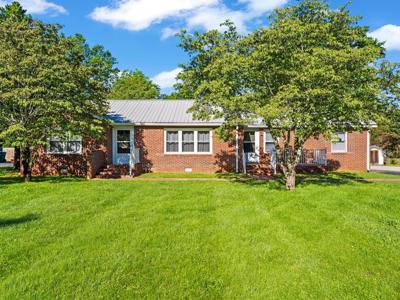 806 Pleasant View Dr