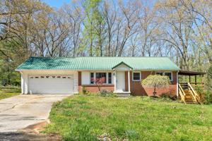 107 Hillcrest Dr