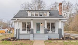 706 S High St