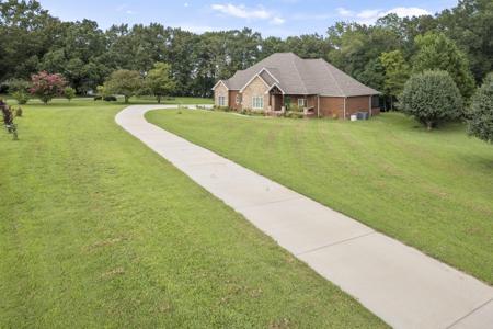 51 Bell Acres Ln