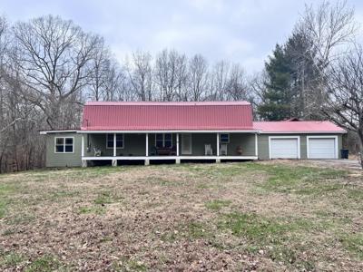 180 Meadowwood Ln
