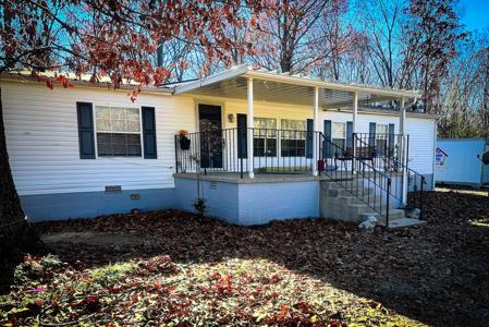 224 Dry Creek Ln