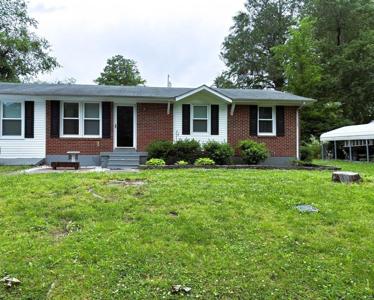241 Castle Ln