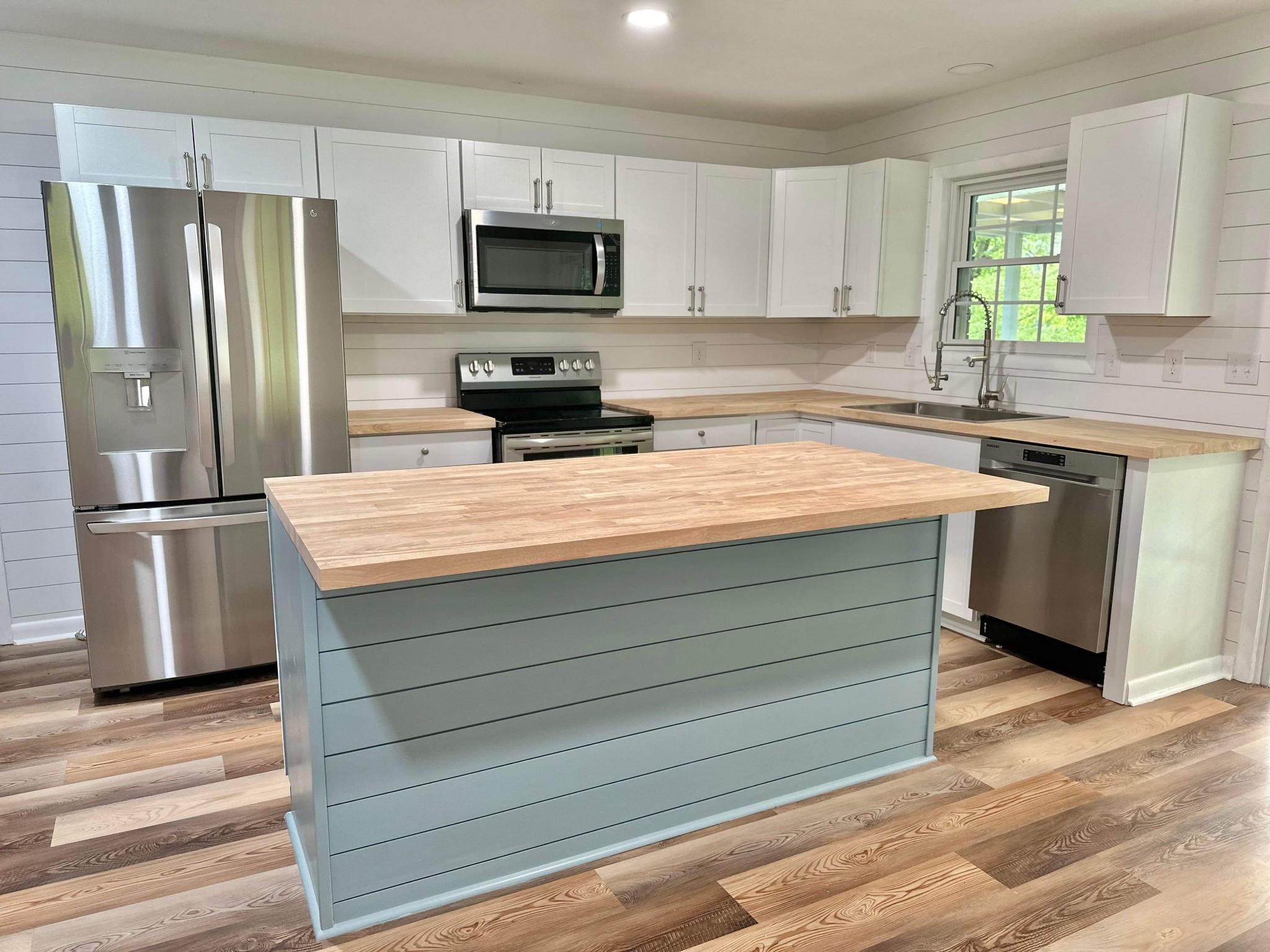 1159 Poplar Creek Rd, Kuttawa, KY lhrmls01748041