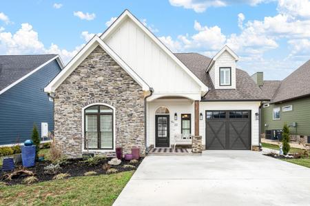 22 Driftwood Ct