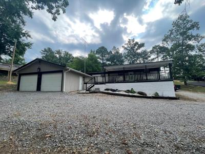 305 Shamrock Rd